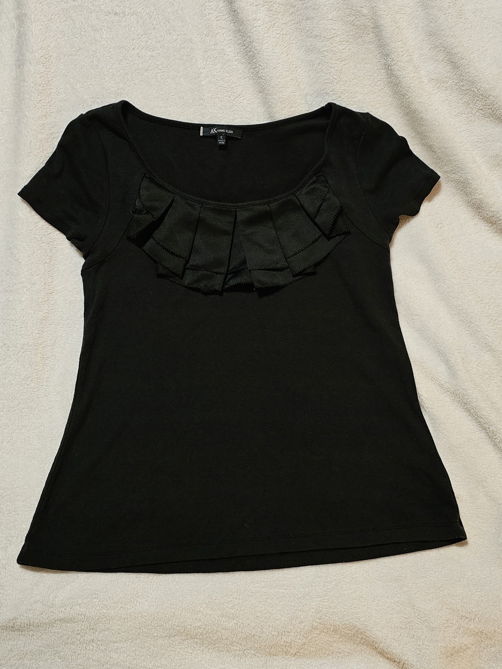 Anne Klein Black Short-Sleeve Scoop Neck Top with Pleated Trim